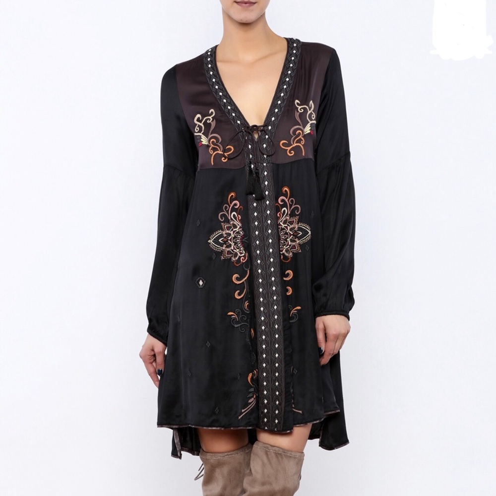 🆕 ODD MOLLY |Rom Peasant Style Black V-Neck Dress